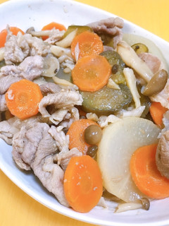 ほったらかしで簡単!大根のイロドリ煮物-レシピのメイン写真