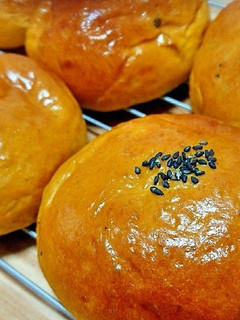 ふわふわ!やさしい甘さのかぼちゃ餡パン-レシピのメイン写真
