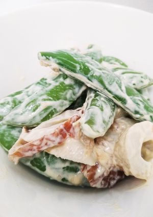 簡単♪スナップエンドウとちくわの梅肉和え-レシピのメイン写真