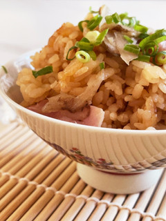 ゴボウとベーコンの炊き込みご飯-レシピのメイン写真