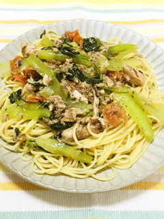 さば缶と小松菜の塩辛パスタ-レシピのメイン写真