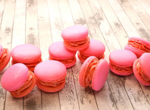 いちご好きに♡卵白1個で濃～い苺マカロン-レシピのメイン写真