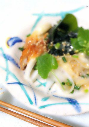 新玉葱とワカメとちくわのサラダ♪-レシピのメイン写真