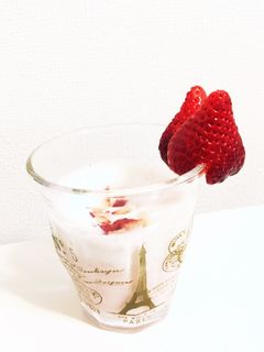 簡単いちごミルク!!-レシピのメイン写真