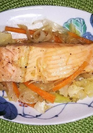 【ヘルシー♪】野菜いっぱい鮭の蒸し焼き-レシピのメイン写真