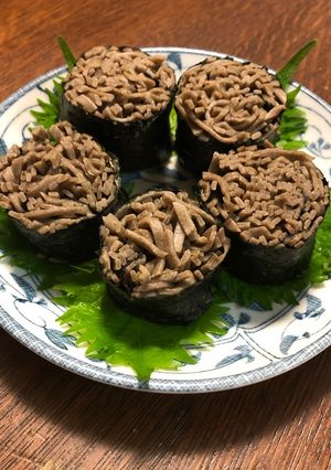 茹でた蕎麦が余ったら☆蕎麦寿司-レシピのメイン写真