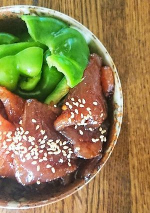 アジアンまぐろ丼-レシピのメイン写真