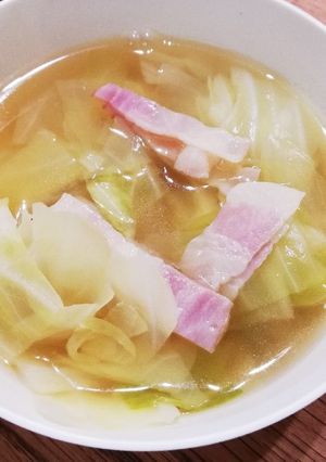 楽旨シロさんのキャベツとベーコンのスープ-レシピのメイン写真