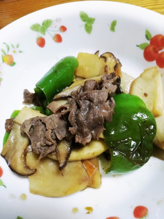 お弁当にも!ピーマンとエリンギの牛肉炒め-レシピのメイン写真