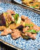 豚かしら肉となすの辛味噌炒め