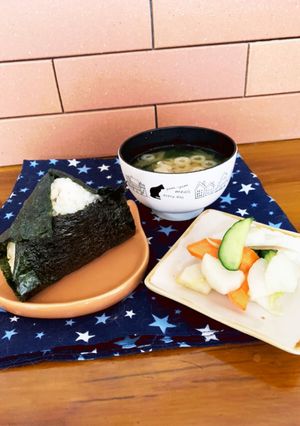 昆布茶で握るおにぎり♡旨味アップ-レシピのメイン写真