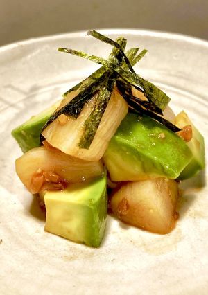 貝柱とアボカドの醤油こうじ辛旨米麹醤和え-レシピのメイン写真
