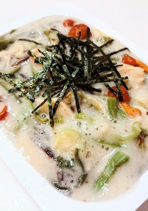 パックご飯で作る「山菜とろろご飯」-レシピのメイン写真