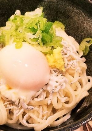 温玉としらすのぶっ掛けうどん-レシピのメイン写真