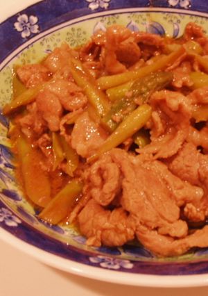 おたふくソースで☆アスパラと豚肉の煮物-レシピのメイン写真