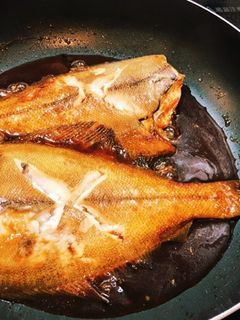 フライパンで手軽にズボラ!カレイの煮付け-レシピのメイン写真