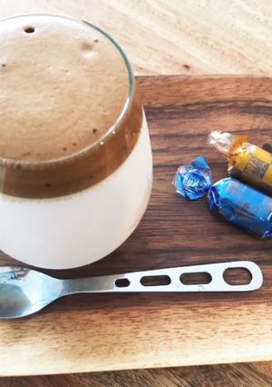 タッパーでふりふりダルゴナコーヒー-レシピのメイン写真