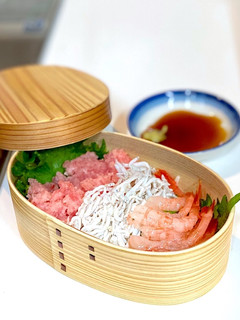 簡単!好きなものをのせただけ海鮮丼風✨-レシピのメイン写真