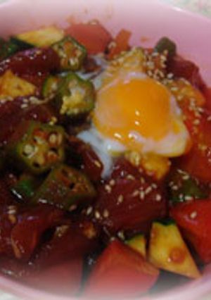 夏野菜とマグロのユッケ丼-レシピのメイン写真