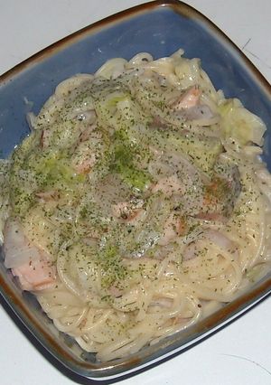 キャベツ＆玉葱＆鮭入りクリームパスタ-レシピのメイン写真