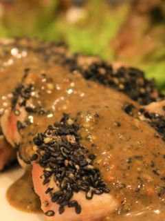 風味香ばしい豚ヒレ肉の黒ごまステーキ-レシピのメイン写真