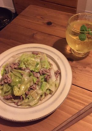 簡単めちゃ旨！レタスとひき肉の炒め物-レシピのメイン写真