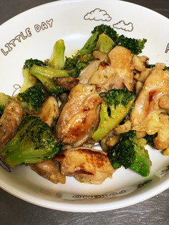 ☆旨味☆ブロッコリーと鶏肉の塩麹炒め-レシピのメイン写真