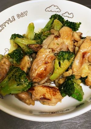 ☆旨味☆ブロッコリーと鶏肉の塩麹炒め-レシピのメイン写真