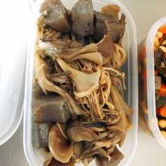 A picture of 低糖質·常備菜★きのことこんにゃくの煮物.