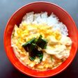 湯葉と豆腐の卵とじ丼