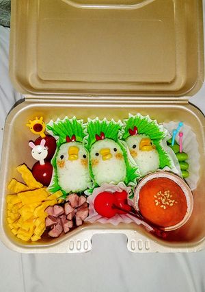簡単可愛い！ニワトリ兄弟おにぎり弁当！-レシピのメイン写真