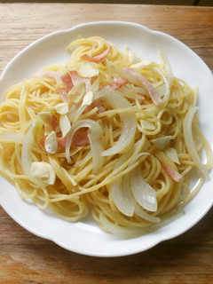 ハムと玉ねぎのシンプルパスタ♪-レシピのメイン写真