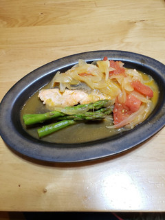 新玉ねぎと新アスパラと鮭の蒸し煮-レシピのメイン写真