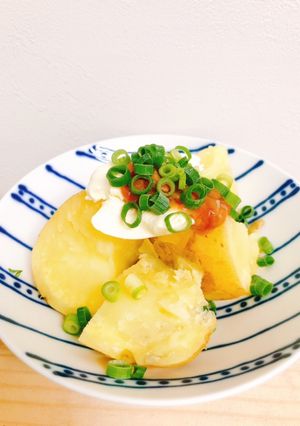 ほくほく新じゃが☆クリームチーズ酒盗乗せ-レシピのメイン写真