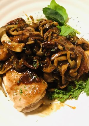 鶏もも肉●赤味噌ソースの一口ステーキ-レシピのメイン写真