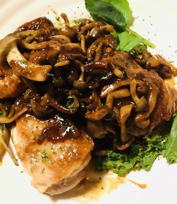 鶏もも肉○赤味噌ソースの一口ステーキ by BistroMiti 【クックパッド