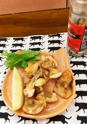 鶏皮のカリカリ焼き♡シーズニングソルトで-レシピのメイン写真