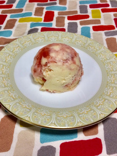 超簡単☆濃厚!苺のレアチーズ風味アイス♫-レシピのメイン写真