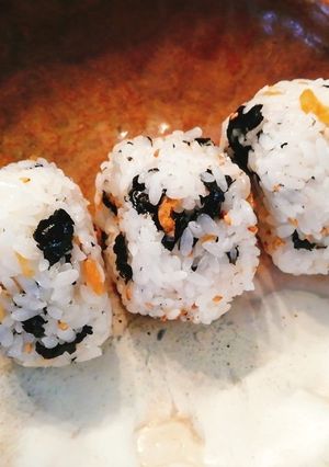 ちぎって混ぜちゃえ！味付け海苔おにぎり-レシピのメイン写真
