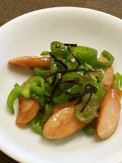 ピーマンとソーセージの塩昆布炒め-レシピのメイン写真