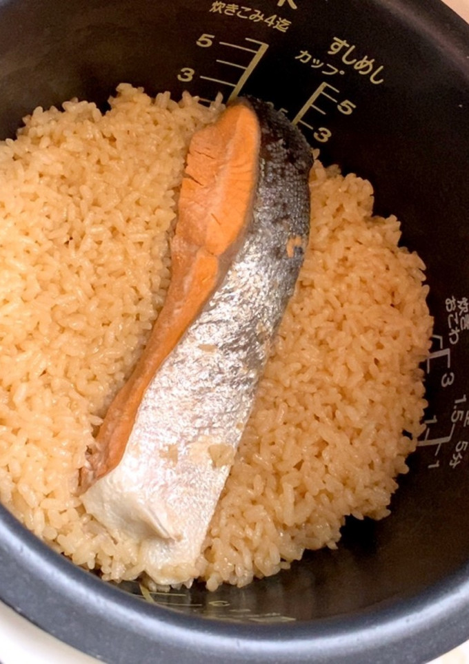 鮭も一緒に炊いちゃう☆簡単♪鮭寿司-レシピのメイン写真