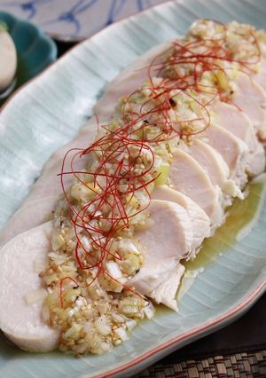 しっとり柔らか！鶏胸肉の茹で鶏ネギ塩ダレ-レシピのメイン写真