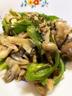 ピーマンと舞茸の塩昆布炒め-レシピのメイン写真
