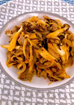 豚こまとエリンギの塩昆布炒め-レシピのメイン写真