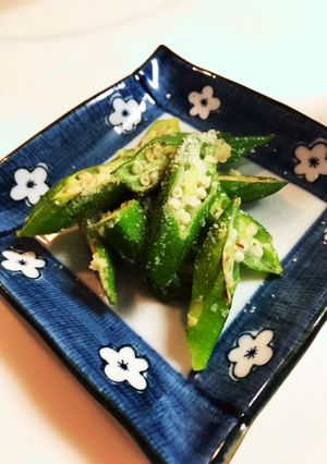 オクラの粉チーズ炒め-レシピのメイン写真