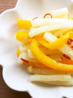大根・パプリカの色鮮やかペペロンチーノ♪-レシピのメイン写真