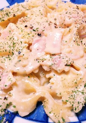 見た目可愛い♡カルボナーラファルファッレ-レシピのメイン写真