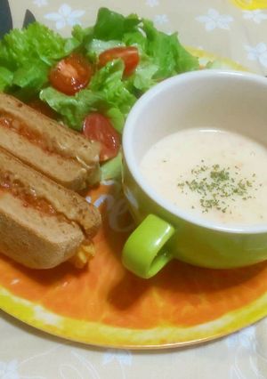 簡単美味チーズミートソースマフィンサンド-レシピのメイン写真