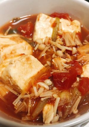 豆腐とキノコのトマト缶で簡単煮込み-レシピのメイン写真