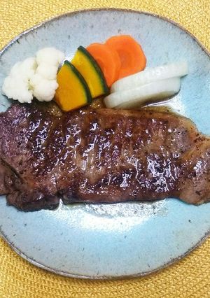 志麻さんのワインソース参照！牛ステーキ-レシピのメイン写真